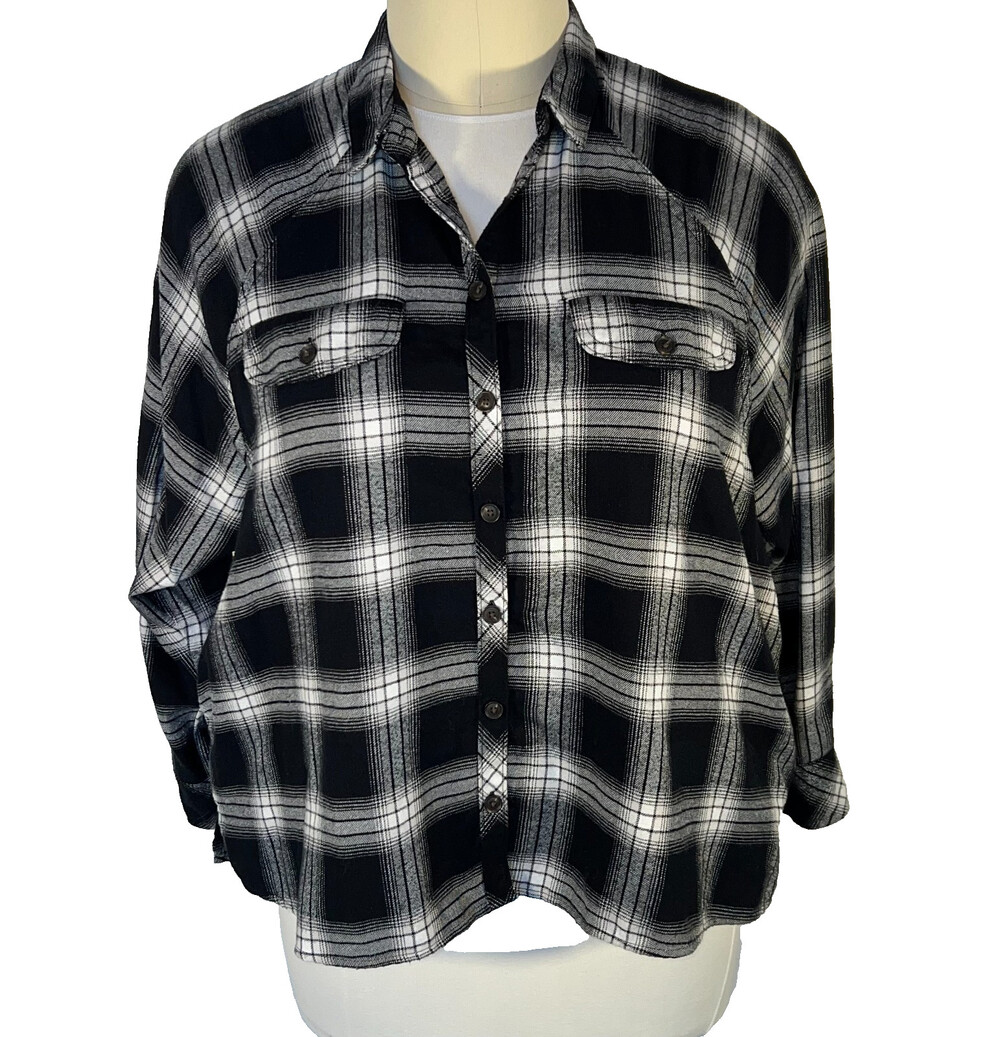 Wild Fable Size XL Hi-Low Long Sleeve Tunic Plaid Flannel Shirt Button Front